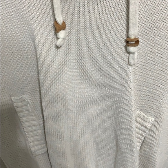 Sweater - Picture 4 of 5